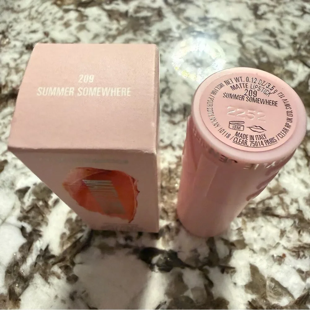 Kylie Cosmetics Matte Lipstick – Shade 209 “Summer Somewhere” (Women)